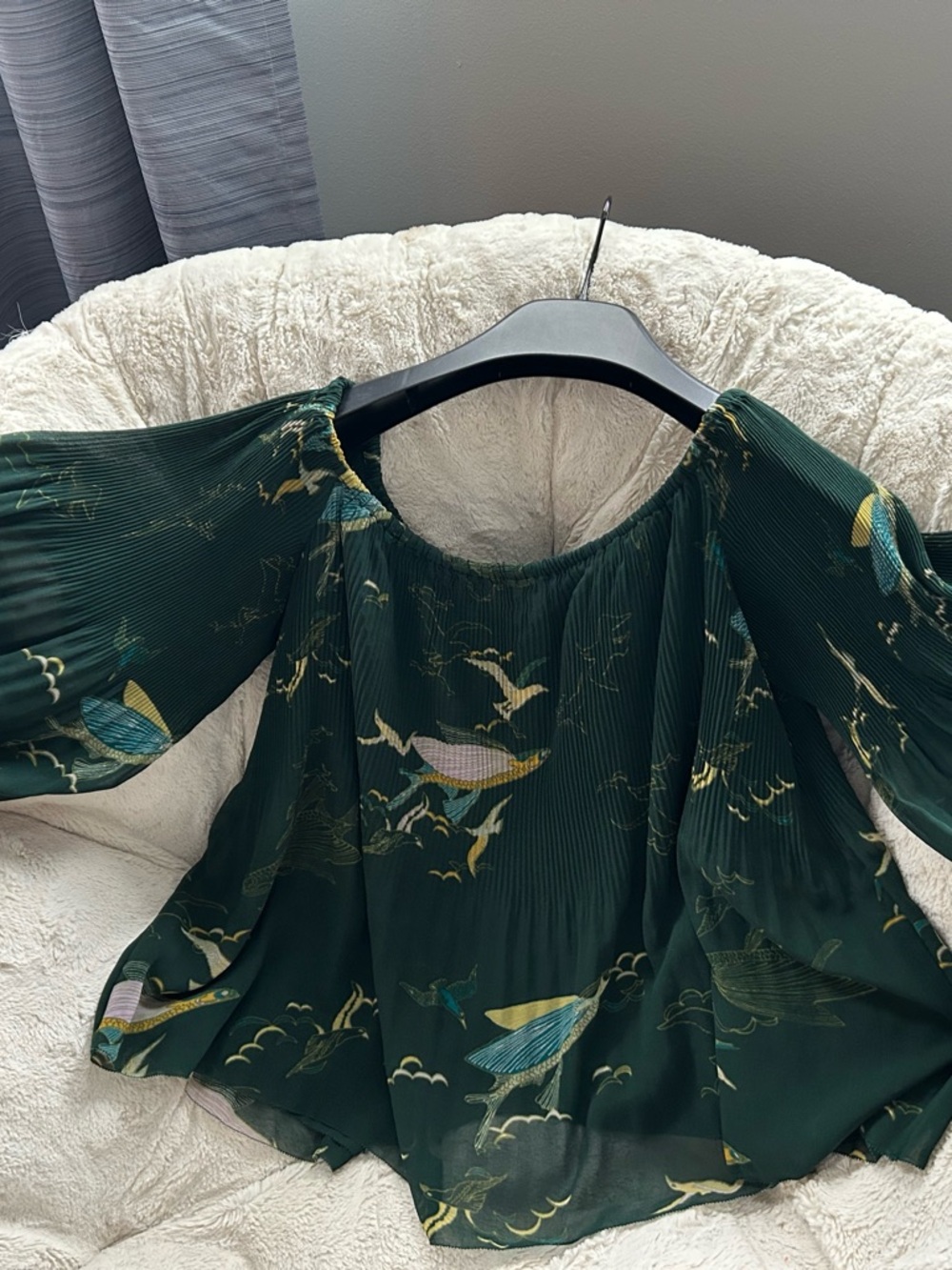 Women's Dark Green Pleated Bird-Print Peasant Blouse